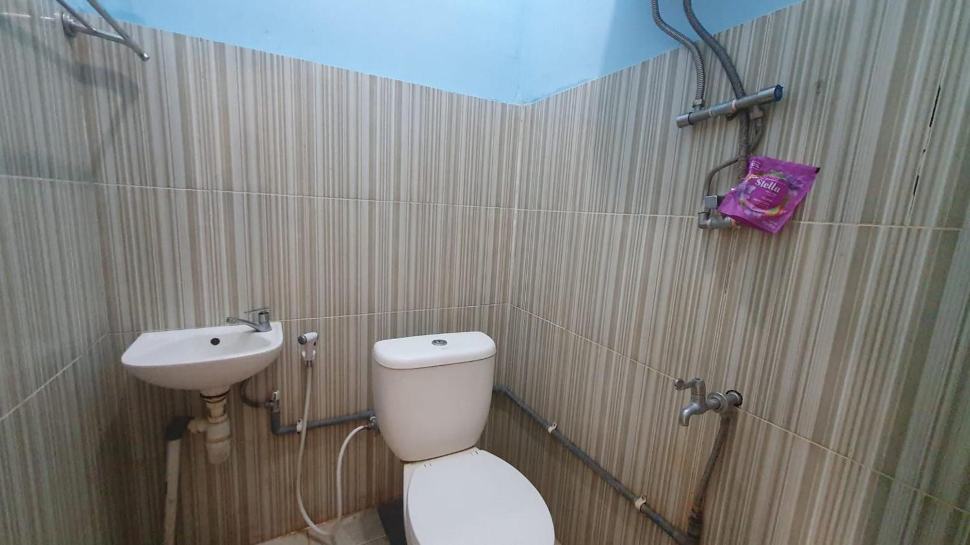 Reddoorz Syariah At Demasto Homestay Jembel Exteriör bild