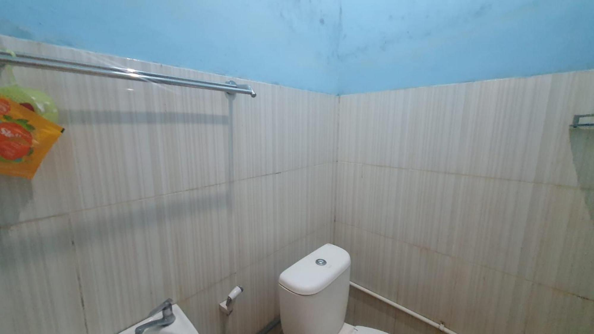 Reddoorz Syariah At Demasto Homestay Jembel Exteriör bild